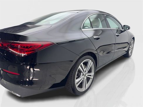 Used 2022 Mercedes-Benz CLA 250 CLA 250 image 13