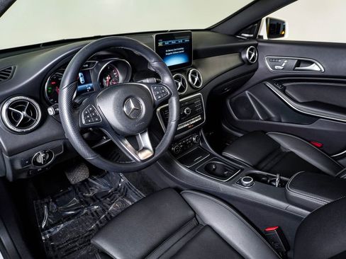 Used 2019 Mercedes-Benz CLA 250 4MATIC image 19