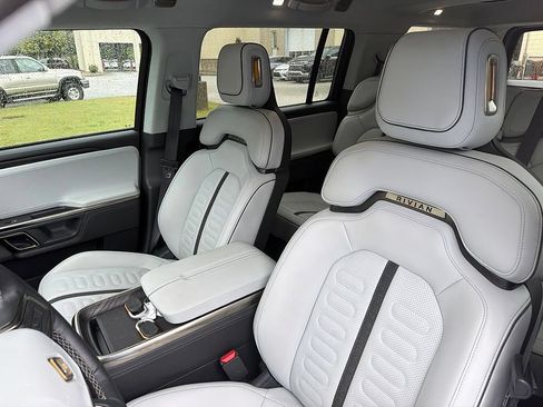 Used 2023 Rivian R1S Adventure AWD/4WD image 10