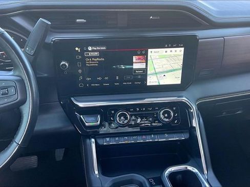 Used 2024 GMC Sierra 2500 Denali Ultimate w/ Snow Plow Prep/Camper Package image 6