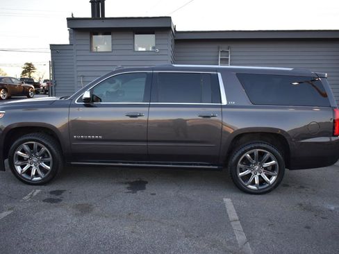 Used 2015 Chevrolet Suburban LTZ image 9