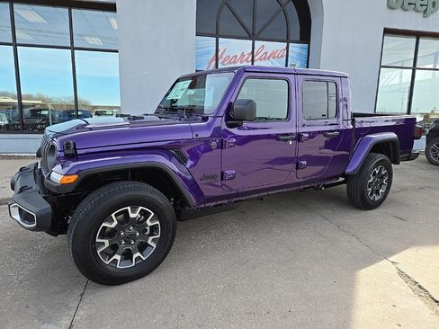 New 2026 Jeep Gladiator Sport image 3