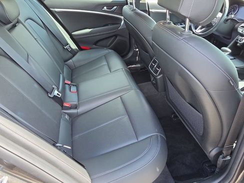 Used 2023 Genesis G70 2.0T RWD image 18