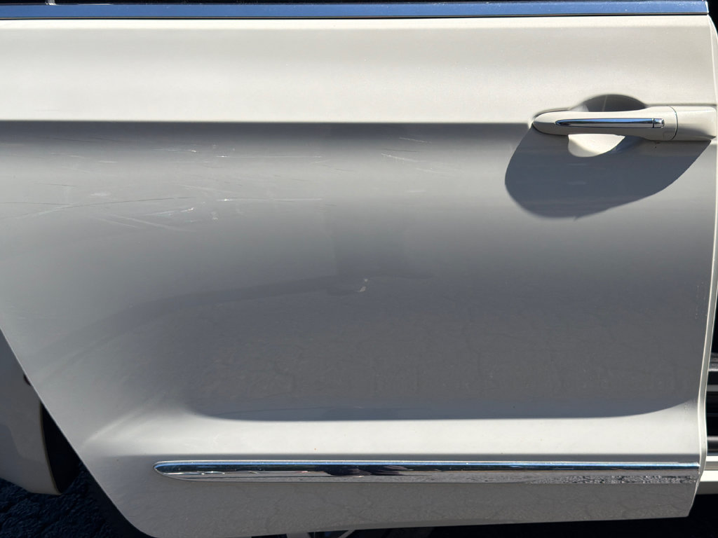 Used 2020 Chrysler Pacifica Limited w/ Advanced Safetytec Group FWD image 19