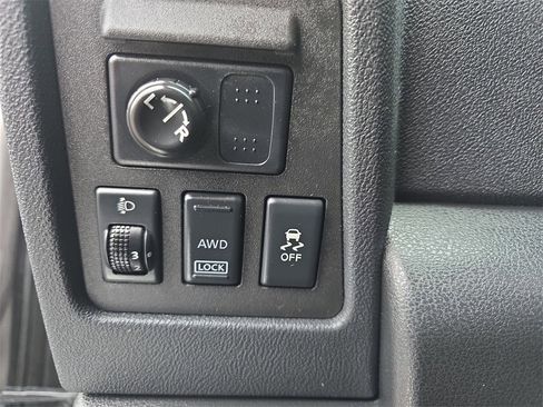 Used 2013 Nissan Rogue SL image 28