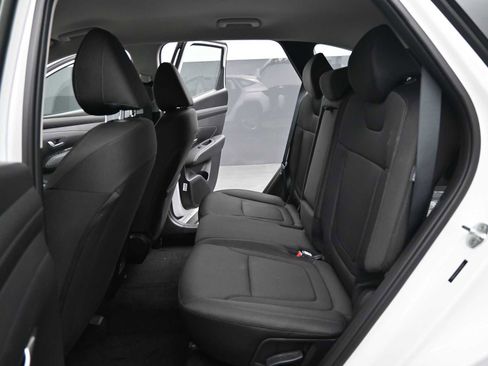 New 2026 Hyundai Tucson SE image 14