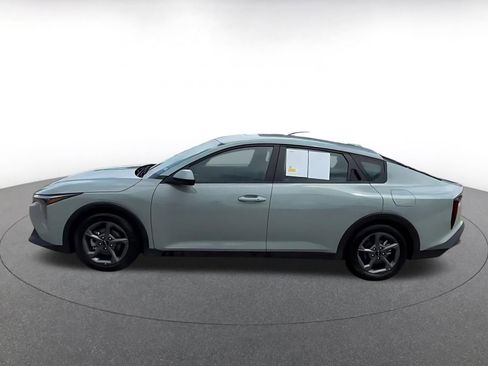 Used 2025 Kia K4 LXS image 8