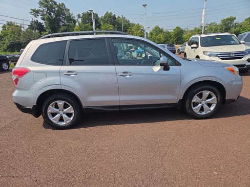 Used 2015 Subaru Forester 2.5i Premium w/ Popular Package #2 AWD/4WD image 2