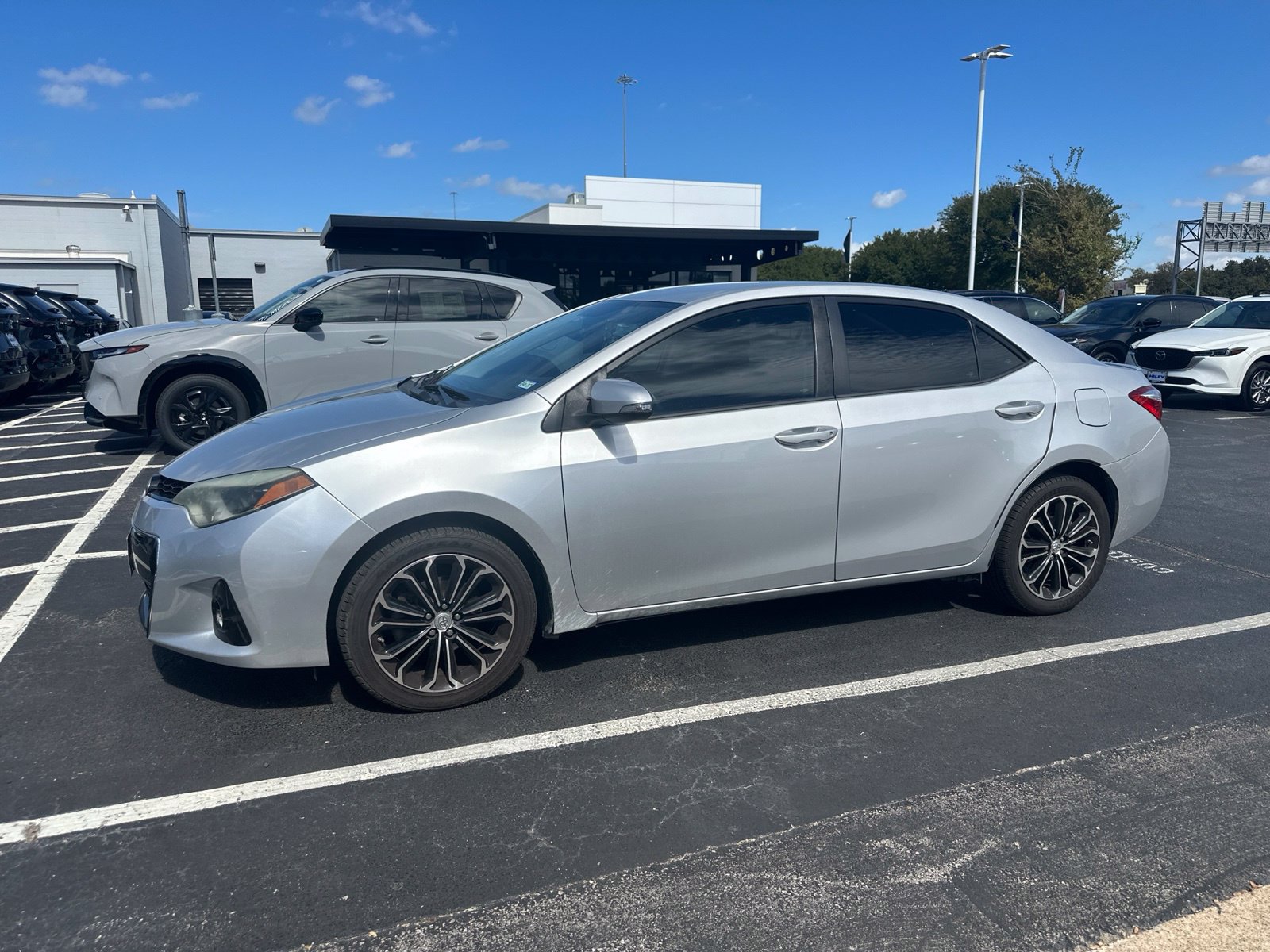 Used 2015 Toyota Corolla S FWD image 3