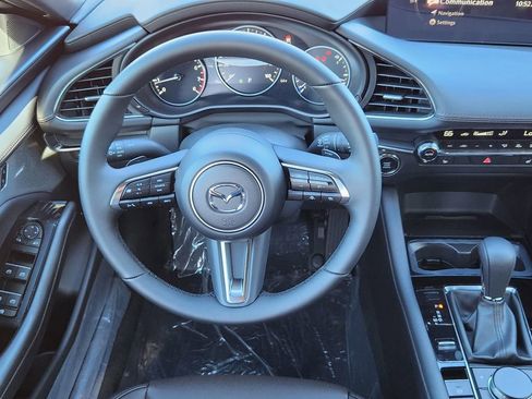 New 2026 MAZDA MAZDA3 Hatchback w/Premium Plus Pkg image 3