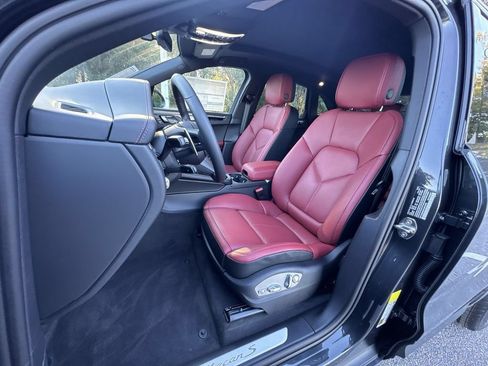 Used 2026 Porsche Macan S AWD/4WD image 5