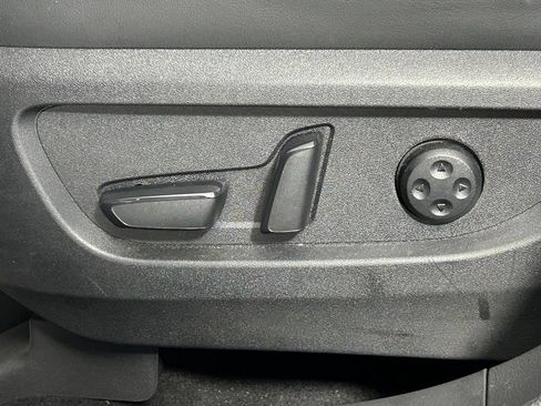 Used 2023 INFINITI QX50 Luxe AWD/4WD image 32