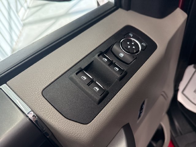 Used 2019 Ford F150 XLT w/ Equipment Group 302A Luxury AWD/4WD image 11