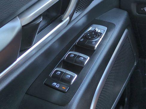 Used 2025 Kia Telluride S FWD image 25