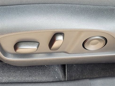 New 2026 GMC Terrain Denali w/ LPO, Black Badging Package image 24