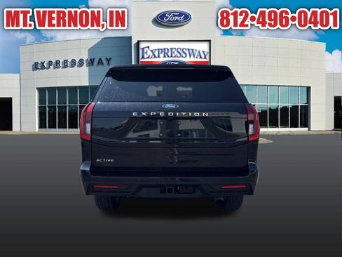 Used 2025 Ford Expedition Active AWD/4WD image 14