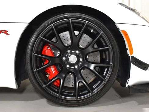 Used 2016 Dodge Viper ACR RWD image 11