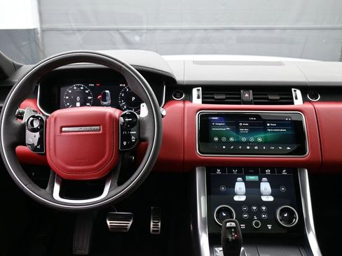 Used 2020 Land Rover Range Rover Sport HST image 11