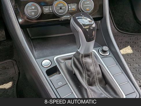 Used 2023 Volkswagen Jetta SE FWD image 21
