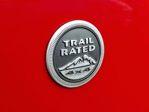 Used 2015 Jeep Wrangler Unlimited Rubicon w/ Connectivity Group image 29