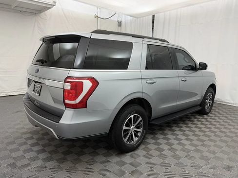 Used 2020 Ford Expedition XLT w/ Equipment Group 201A AWD/4WD image 5