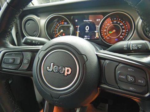 Used 2022 Jeep Gladiator Sport AWD/4WD image 22