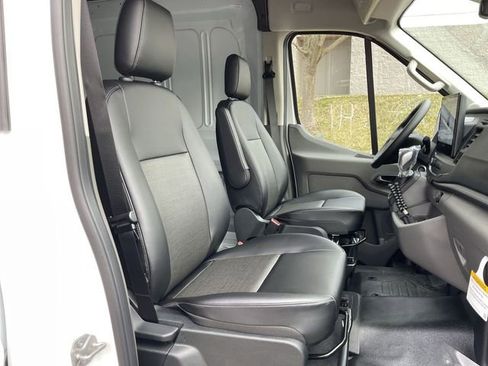 New 2026 Ford Transit 250 148 Medium Roof Extended AWD image 21
