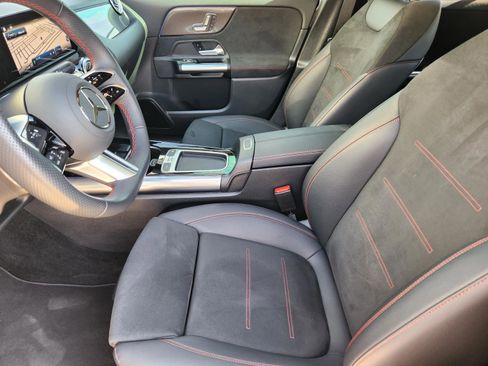 Certified 2025 Mercedes-Benz GLA 250 image 6