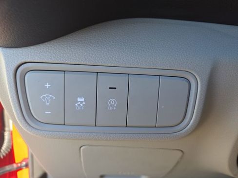 Used 2024 Kia Soul LX FWD image 18