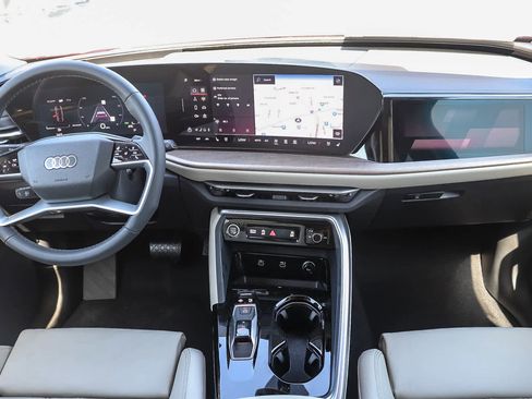 New 2025 Audi Q5 Prestige image 13