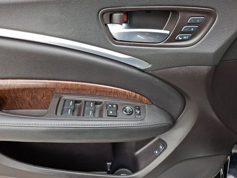 Used 2019 Acura MDX SH-AWD image 12