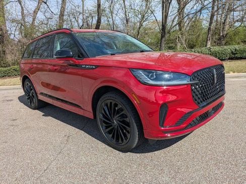 New 2026 Lincoln Aviator AWD w/ Jet Appearance Package image 12