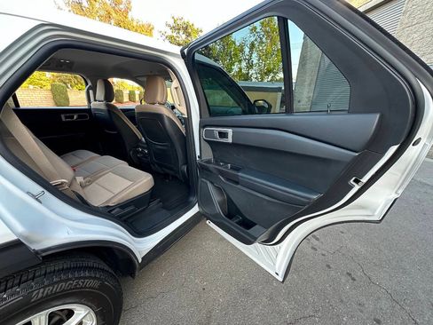 Used 2020 Ford Explorer 2WD image 31