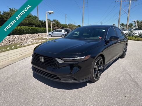 Used 2023 Honda Accord Sport image 2