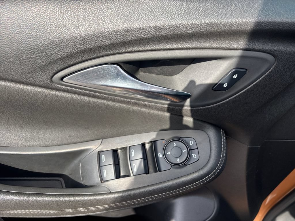 Used 2024 Buick Encore GX Sport Touring AWD/4WD image 15