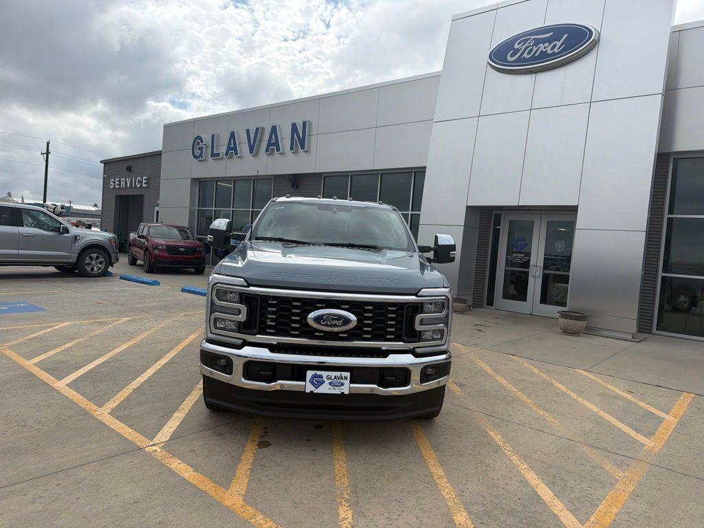 New 2026 Ford F350 Lariat w/ Lariat Premium Package AWD/4WD image 2