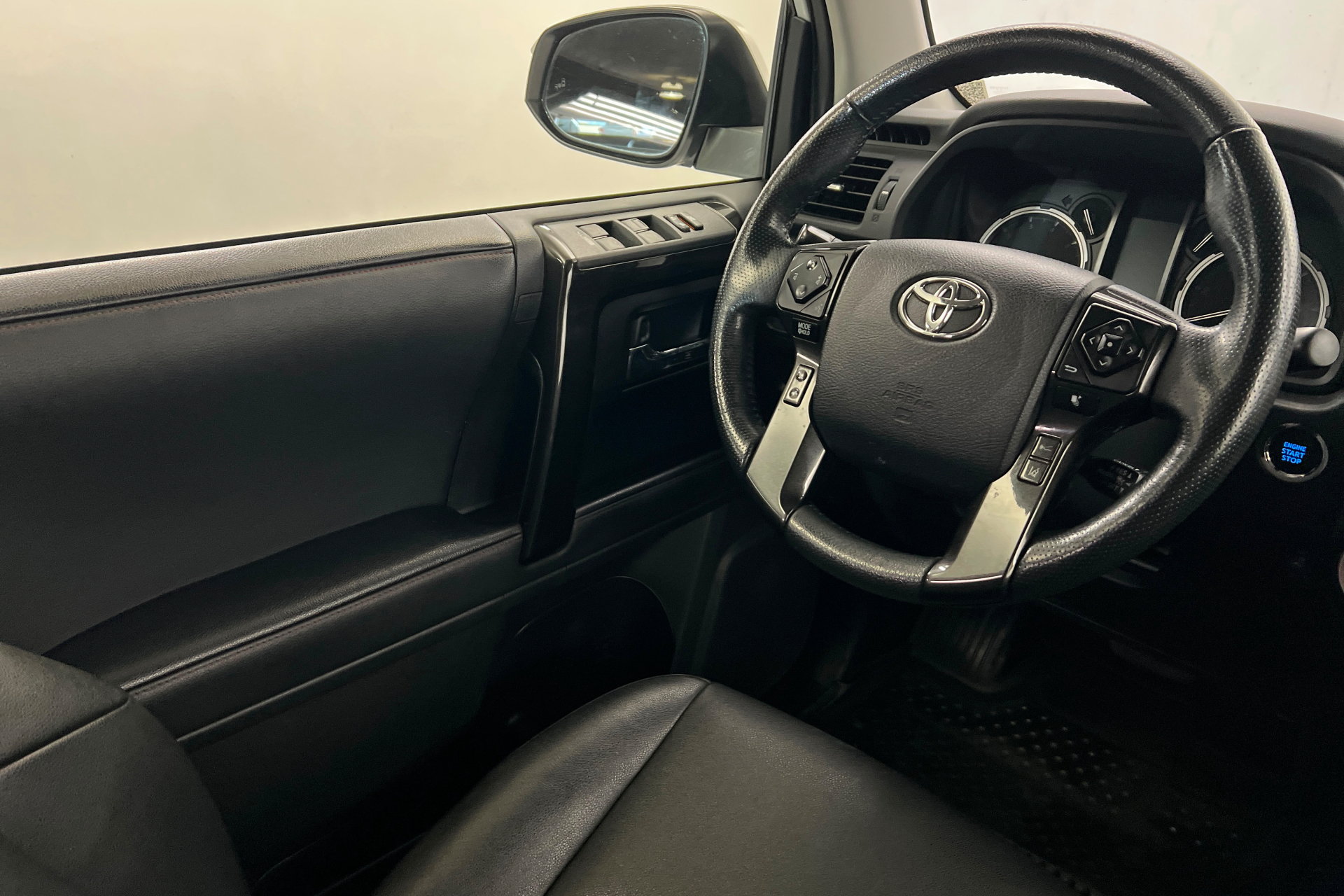 Used 2023 Toyota 4Runner TRD Off-Road Premium AWD/4WD image 12