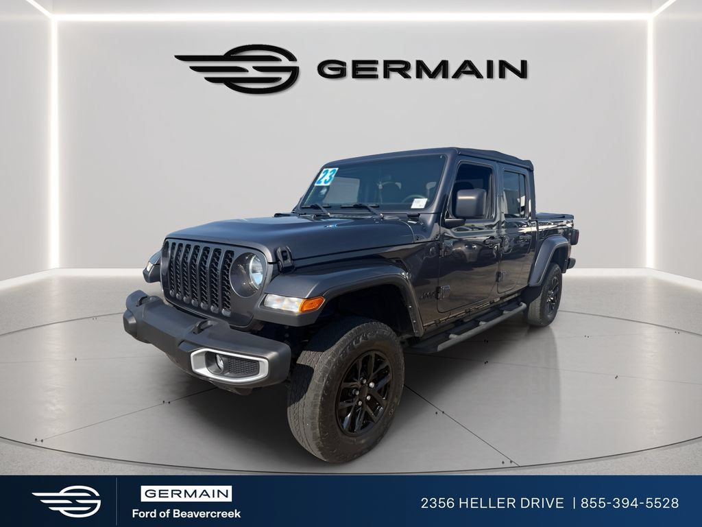 Used 2023 Jeep Gladiator Sport AWD/4WD image 4