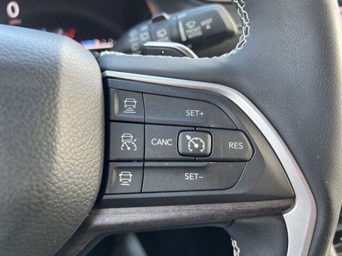 Certified 2023 Jeep Grand Cherokee Limited image 23