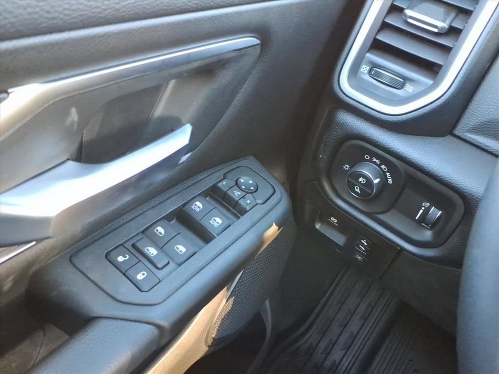 New 2026 RAM 1500 Big Horn AWD/4WD image 25