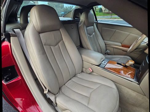 Used 2004 Cadillac XLR RWD image 22