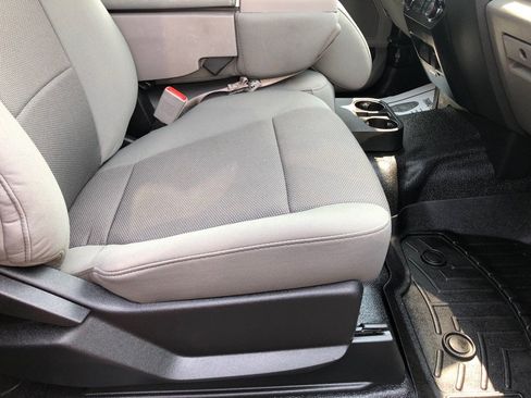 Used 2018 Ford F250 XL w/ Power Equipment Group AWD/4WD image 25