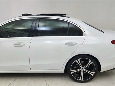 Used 2022 Mercedes-Benz C 300 Sedan image 11