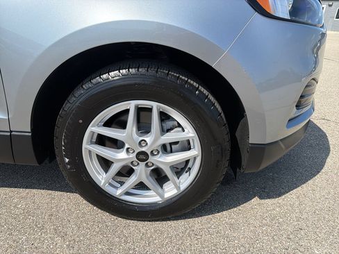 Used 2024 Ford Edge SEL AWD/4WD image 12