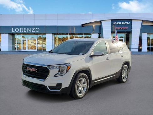Used 2024 GMC Terrain SLE FWD image 1