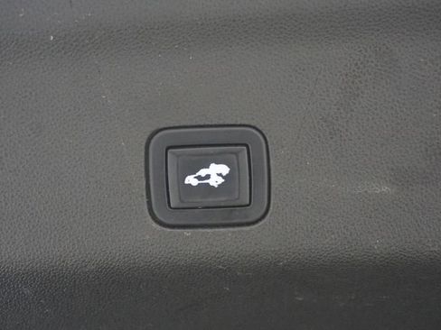 Used 2021 GMC Yukon XL SLT w/ SLT Premium Package image 27