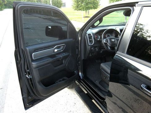 Used 2020 RAM 1500 Big Horn AWD/4WD image 16