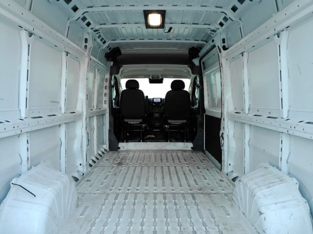 Used 2025 RAM ProMaster 2500 w/ Convenience Group FWD image 7