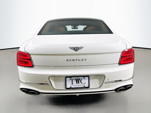 Used 2022 Bentley Flying Spur V8 AWD/4WD image 6