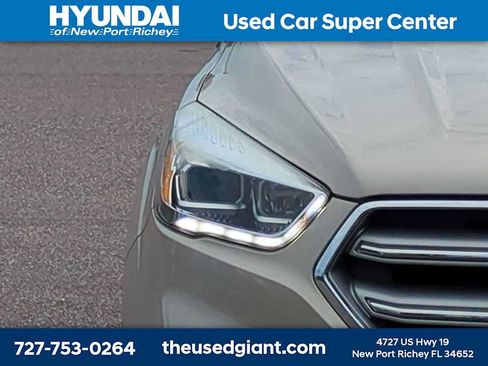 Used 2017 Ford Escape Titanium w/ Equipment Group 301A AWD/4WD image 9